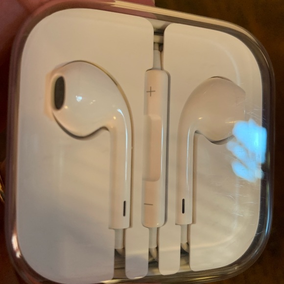 Apple Genuine EarPods - Picture 4 of 4